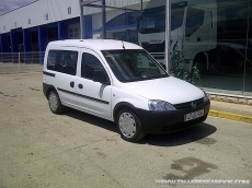 Van Opel Combo, for 5 people, year 2006