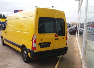 Used Van  RENAULT MASTER 125.35 L3H2, year 2013 with 121.415km.