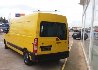 Used Van  RENAULT MASTER 125.35 L3H2, year 2013 with 118.741km.