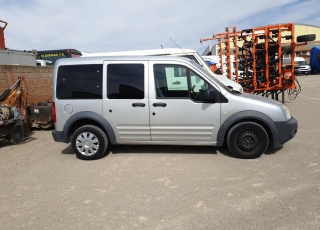 Used Van Ford Tourneo Connect for 5 people, year 2011, with 205.751km