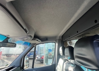 Furgoneta de ocasión, 
VOLKSWAGEN CRAFTER 30-50,
Año 2016 con 179.700km.  Precio 17.500€ reacondicionada sin garantía.