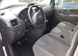 Furgoneta de ocasión de 9 plazas marca Fiat Scudo 130cv, del año 2015, con 102.000km, dada de alta como turismo.
Precio sin impuestos.