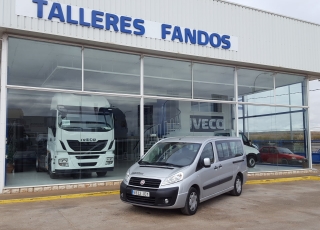 Furgoneta de ocasión de 9 plazas marca Fiat Scudo 130cv, del año 2015, con 102.000km, dada de alta como turismo.
Precio sin impuestos.