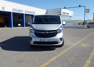 Furgoneta de ocasión de 9 plazas marca Opel Vivaro-B 130cv, del año 2016, con 99.000km, dada de alta como turismo.
Precio sin impuestos.