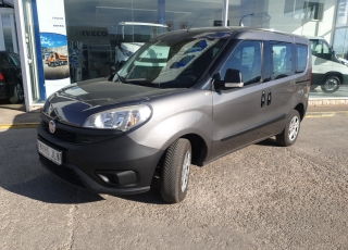 Furgoneta de ocasión FIAT DOBLO de 90cv, del año 2016 y 5 plazas, con la segunda fila de asientos abatible.

Precio 9.500€+IVA, reacondicionada y SIN garantía.