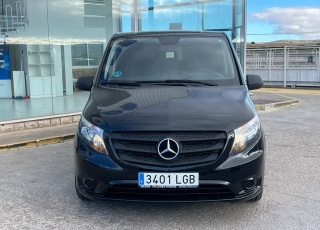 Furgoneta, 
MERCEDES VITO 114 PRO  ,
caja de cambios automática , 9 plazas disponibles  vehículo con tan solo 91.510km
excelente estado.