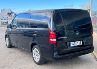 Furgoneta, 
MERCEDES VITO 114 PRO  ,
caja de cambios automática , 9 plazas disponibles  vehículo con tan solo 91.510km
excelente estado.