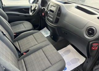 Furgoneta, 
MERCEDES VITO 114 PRO  ,
caja de cambios automática , 9 plazas disponibles  vehículo con tan solo 91.510km
excelente estado.