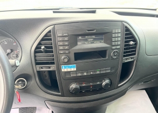 Furgoneta, 
MERCEDES VITO 114 PRO  ,
caja de cambios automática , 9 plazas disponibles  vehículo con tan solo 86.003km
excelente estado.
