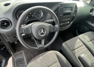 Furgoneta, 
MERCEDES VITO 114 CDI TOURER  ,
caja de cambios automática , 9 plazas disponibles  vehículo con tan solo 99.162km
excelente estado.