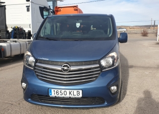 Used Van Opel Vivaro 125hp for 9 people, year 2018, with 61.400km