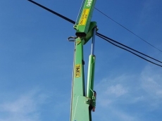 Furgoneta IVECO 35C14 del año 2006 con solo 68.164km, lleva caja basculante y una grúa Toimil 040/2S.