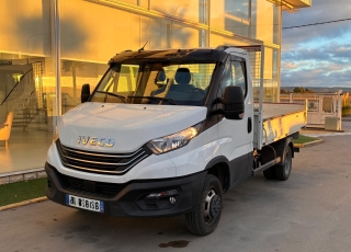 Furgoneta seminueva, 
Modelo  35C16 3.0 CAJA BASCULANTE 

- Climatizador
- Pantalla táctil
- Caja basculante
- Mandos en el volante

GRAN OPORTUNIDAD!!
VEHICULO SE ENTREGA TOTALMENTE REACONDICIONADO, CON TODOS SU MANTENIMIENTO CORRESPONDIENTE INCLUIDO EN EL PRECIO