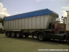 Aluminium tipper trailer, capacity 40m3, air suspension, drum brakes, year 2001, with cover.