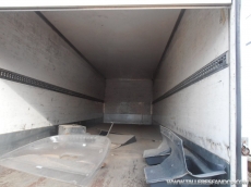 Box for light vehicles and trucks of diferents dimensions:
1.- 4.15m x 2.2m alto x 2.15m ancho
2.- 4.15m x 2.2m alto x 2.15m ancho
3.- 8m x 2.5m x 2.5m