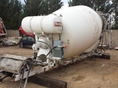 Concrete mixer Barybal, Prod. 2006, Bulk capacity 8 m3, Geometric volume 14.615 liters, Machine weight 3650 kg, To be used on 4-axle vehicles.