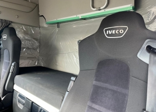 Tractor unit IVECO SWAY 460