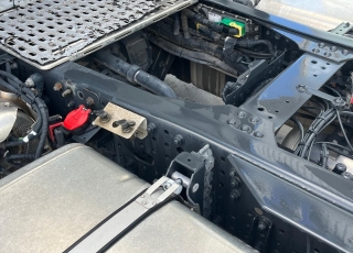 Tractor unit IVECO SWAY 460