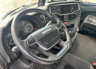 Tractor unit IVECO SWAY 460