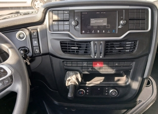 Tractor unit IVECO AS440S46TP S-WAY