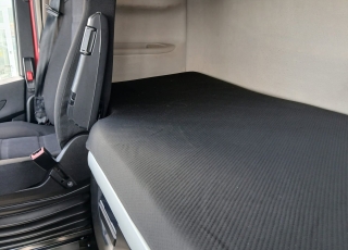 Tractor unit IVECO AS440S46TP S-WAY