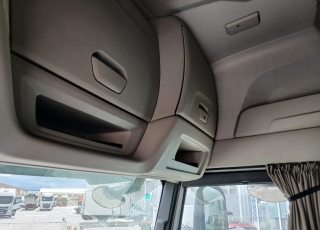 Tractor unit IVECO AS440S46TP S-WAY