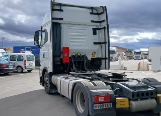 Tractor unit IVECO AS440S46TP S-WAY