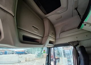 Tractor unit IVECO AS440S46TP S-WAY