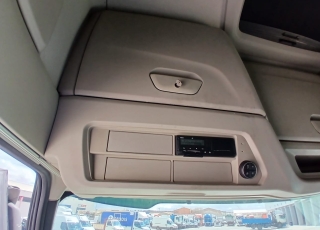 Tractor unit IVECO AS440S46TP S-WAY