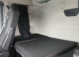 Tractor unit IVECO AS440S46TP S-WAY