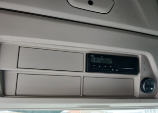 Tractor unit IVECO AS440S46TP S-WAY