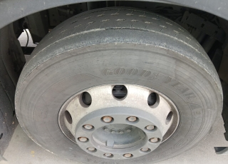 Tractor unit IVECO AS440S46TP S-WAY