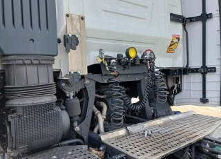 Tractor unit IVECO AS440S46TP S-WAY