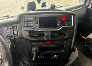 Tractor unit IVECO AS440S46TP S-WAY