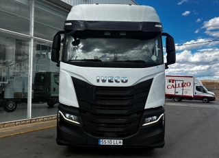 Tractor unit IVECO AS440S46TP S-WAY