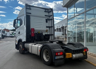 Tractor unit IVECO AS440S46TP S-WAY