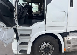 Tractor unit IVECO AS440S46TP , HI WAY,