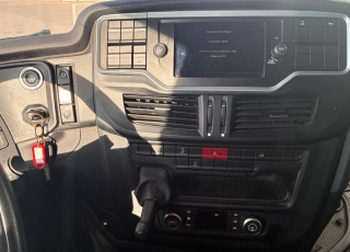 Tractor unit IVECO AS440S49TP S-WAY