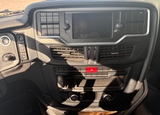 Tractor unit IVECO AS440S49TP S-WAY