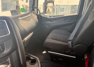 Tractor unit IVECO AS440S49TP S-WAY