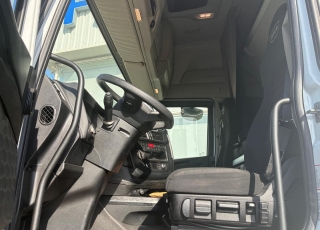 Tractor unit IVECO AS440S49TP S-WAY