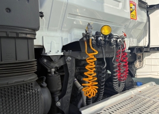 Tractor unit IVECO AS440S49TP S-WAY