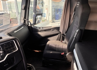 Tractor unit IVECO AS440S51TP S-WAY