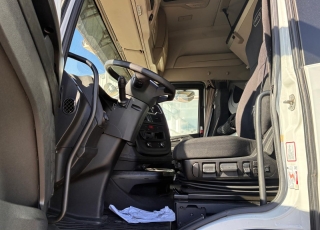 Tractor unit IVECO AS440S51TP S-WAY