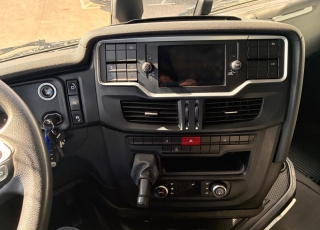 Tractor unit IVECO AS440S51TP S-WAY