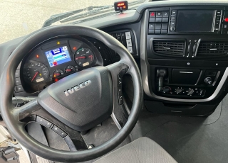 Cabeza tractora IVECO AS440S46TP, 
Hi Way , techo medio
Euro6, 
Automática con intarder, 
Del año 2014, 
Con 566.513km,
Neumáticos 315/70R22.5 y 315/70R22.5,  Precio 28.500€+IVA, con tractora reacondicionada, garantia consultar.