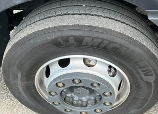 Cabeza tractora IVECO AS440S46TP, 
Hi Way , techo medio
Euro6, 
Automática con intarder, 
Del año 2014, 
Con 563.879km,
Neumáticos 315/70R22.5 y 315/70R22.5,  Precio 29.500€+IVA, con tractora reacondicionada, garantia consultar.