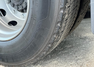 Cabeza tractora IVECO AS440S46TP, 
Hi Way , techo medio
Euro6, 
Automática con intarder, 
Del año 2014, 
Con 563.879km,
Neumáticos 315/70R22.5 y 315/70R22.5,  Precio 29.500€+IVA, con tractora reacondicionada, garantia consultar.