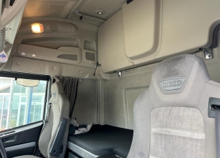 Cabeza tractora IVECO AS440S46TP, 
Hi Way EVO, 
Euro6, 
Automática con intarder, 
Del año 2017, 
Con 597.544km.
Neumáticos 315/70R22.5 y 315/70R22.5  Precio 36.900€+IVA, con tractora reacondicionada y con 6 meses de garantía de cadena cinemática.