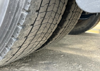 Cabeza tractora IVECO AS440S46TP, 
Hi Way EVO, 
Euro6, 
Automática con intarder, 
Del año 2017, 
Con 597.544km.
Neumáticos 315/70R22.5 y 315/70R22.5  Precio 36.900€+IVA, con tractora reacondicionada y con 6 meses de garantía de cadena cinemática.